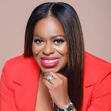 Laura Borland's Instagram, Twitter & Facebook