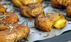 Pommes De Terre Ecrasees Croustillantes Bon A Savoir Food Cooking Food And Drink