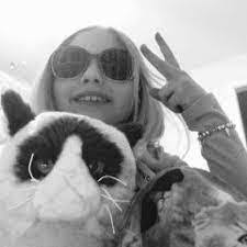 Lucy Beatty's Instagram, Twitter & Facebook