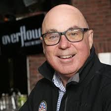 Eric Stender's Instagram, Twitter & Facebook