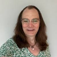 Stephanie Barr's Instagram, Twitter & Facebook