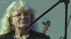 Community rallies behind injured APD officer