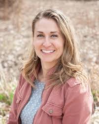 Liz Homan's Instagram, Twitter & Facebook