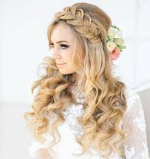 Dirndl frisuren offen , leichte flechtfrisuren zum nachmachen, pin auf frisuren, geflochtene haare offen, dirndlfrisur, geflochtene offene frisuren, frisur locken halb offen anleitung | frisur ideen. Zopffrisuren Fur Dirndl Die Neueste Frisur