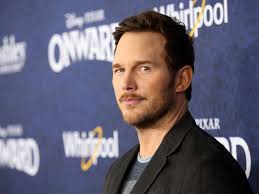 Don't worry, he's going to tell you: Fact Check Is Chris Pratt A Donald Trump Supporter