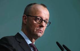 Merz, tu juk žodžiais buvai toks herojus, o pasirodei esąs išdavikas