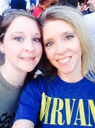 Delia Howell's Instagram, Twitter & Facebook