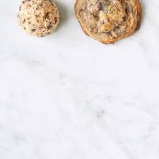 Biscuits Au Chocolat Et Aux Pacanes A Congeler Ricardo Recipe Chocolate Chip Pecan Cookies Yummy Cookies Delicious Cookie Recipes