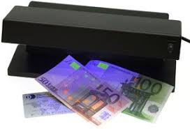 Detector de billetes falsos compatible con 5 divisas eur (euros, todos lo billetes viejos y nuevos), gbp (libras esterlinas inglesas incluidas las nuevas incluidos las nuevas 10 y 20), chf (francos suizos incluidos este detector de billetes falsos recomendado está en el top10 mejores del mercado. Los 6 Mejores Detectores De Billetes Falsos De 2019