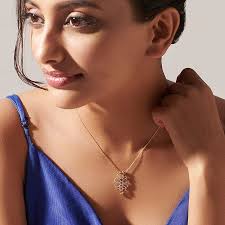 Shop Casual to Corporate Diamond Necklace Online