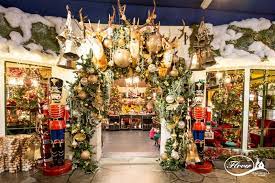La casa di babbo natale per eccellenza si trova però a rovaniemi, in finlandia. Le 10 E Piu Belle Case Di Babbo Natale In Italia Dai Che Partiamo Travel Blog