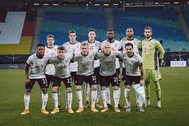 Friendly, 1993/1994, season wed, 13 oct 1993 00:00:00 +0100 referee: Dfb Team Die Mannschaft Anpfiff In Leipzig Auf Geht S Manner Gercze Diemannschaft Facebook