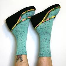 Knitting socks is one of the best reasons to learn knitting. Sidewalk Talk Flip Flop Socks V E R Y P I N K C O M Knitting Patterns And Video Tutorials