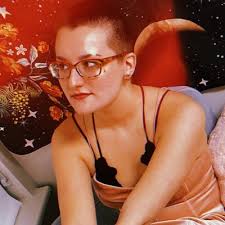 Nina Schubert (@nina_schubertt)