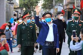 Nghe theo hướng dẫn nâng cấp lên 4g, mất cả sim lẫn hàng chục triệu. Pho Thá»§ TÆ°á»›ng VÅ© Ä'á»©c Ä'am ThÄƒm Há»i Ä'á»™ng Vien Cac Gia Ä'inh Khu Táº­p Thá»ƒ