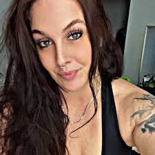 What is the best way to find a personal trainer?