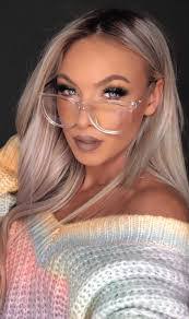 Audrey Black's Instagram, Twitter & Facebook