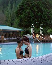 A Lesbian Friendly Getaway to Harrison Hot Springs, Canada - Lez See the  World
