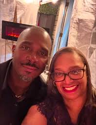 Couples' Love Stories and Marriage Experiences