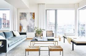 If you're looking for traditional home decor that leans between bohemian, romantic and slightly preppy, this sight is for you. 8 Decor Pieces Every Girl In New York City Owns