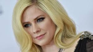 Despite being married twice, avril lavigne has dated a few familiar stars in between. Avril Lavigne Says She Accepted Death Before New Song Bbc News