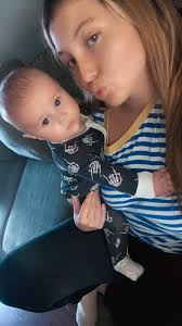 Goodmorningggg mamasss🌞 it's FRIYAY💪🏼 Say it back 🥳