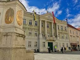 El tiempo de viaje en tren entre viena y baden bei wien es alrededor de 34 min y cubre una distancia aproximada de 29 km. Baden Bei Wien Vienna S Grand Spa Town