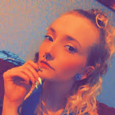 Tamara Bremer's Instagram, Twitter & Facebook