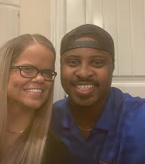 Anna Celebrate New Year With Her Boyfriend! . . #littlepeoplebigworld