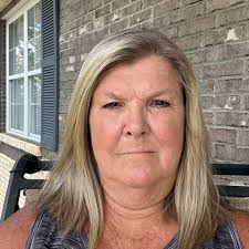 What is the source of the ringing noise around Dickey's Bluff?