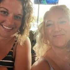 Tracie Sexton's Instagram, Twitter & Facebook