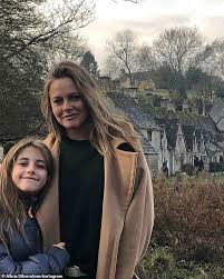 Nola ojomu thursday 4 jun 2020 8:03 pm. Alicia Silverstone Reveals She Takes Baths With Her Nine Year Old Son Bear Daily Mail Online