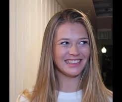 I'm sorry but is anyone else sick of her?? I just feel like shes been lying  this whole time to get to be around S & C. Let me know your options!! :