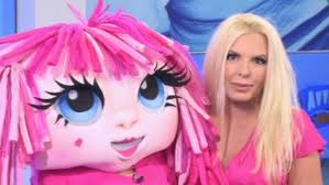 3:34:48 psaras 1908 2 425 просмотров. Premiera Gia Thn Annita Pania H Nea Ths Synergatida Apo To My Style Rocks Zappit