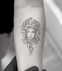 12 9k Likes 77 Comments Mr K Mr K Tattoo On Instagram Tag Who Medusa Lovers Snakes Ref By Unknown Art Medusa Tattoo Tattoos Medusa Tattoo Design