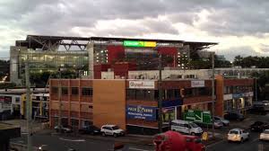 The suncorp stadium is situated in brisbane, queensland, australia wallabies and reds legend john eales will become the first rugby player to be immortalised with a statue outside of suncorp. ãƒ–ãƒªã‚¹ãƒ™ãƒ³ ã‚µãƒ³ã‚³ãƒ¼ãƒ—ã‚¹ã‚¿ã‚¸ã‚¢ãƒ ã®å¤–è¦³ Outside Suncorp Stadium In Brisbane Youtube