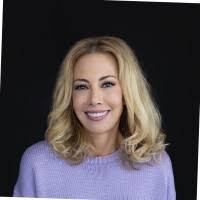 Allyson Hackett's Instagram, Twitter & Facebook