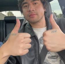 CALUM FINALLY POSTED ON INSTAGRAM : r/5sos