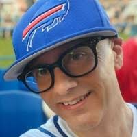 80+ perfiles de «Stucchio»