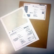 Enviar, recibir y devolver paquetes. Integrierte Paketaufkleber Digikett