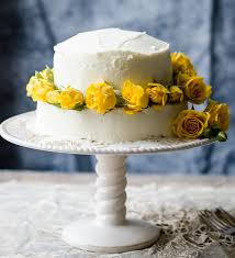 Die planung einer hochzeit nimmt viel zeit in anspruch. Hochzeitstorten Mit Blumen Fur Den Sommer