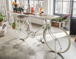 Wohnidee Fahrrad Deko Blumentisch Tisch Diy Einrichtungsidee Mobel Deko Fahrrad Mobel Zum Selbermachen Fahrradstange
