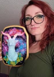 Larissa Moon's Instagram, Twitter & Facebook