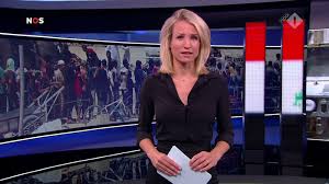 Het 20.00 uur journaal heeft, behalve op zaterdag, aparte presentatoren. Dionne Stax Dionne Stax Hou Alsjeblieft Je Hakken Aan