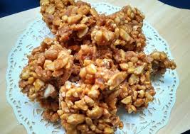Biasanya sih makanan ini muncul pada saat kita lebaran idul fitri. Cara Membuat Jipang Kacang Belajar