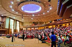 Persatuan suri dan anggota wanita perkhidmatan awam malaysia dengan nama singkatannya puspanita, telah dilancarkan dengan rasminya pada 1 mac 1983 oleh penaung puspanita yang pertama, tun dr. Dr M Ke Ums Ebums