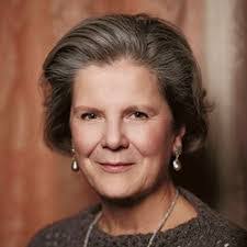 Pauline Mohr's Instagram, Twitter & Facebook