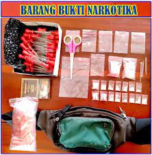 Kabupaten way kanan memisahkan diri dari lampung utara dan memilih ibu kota di blambangan umpu. Narkoba Di Way Kanan Lampung Polisi Amankan Pelaku Pengedar Sabu Di Rumah Makan Triknews Co