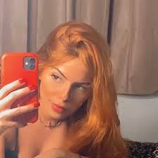 Debora Luna Barbosa (@debora.lunaa7)