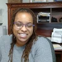 Laura Heise's Instagram, Twitter & Facebook